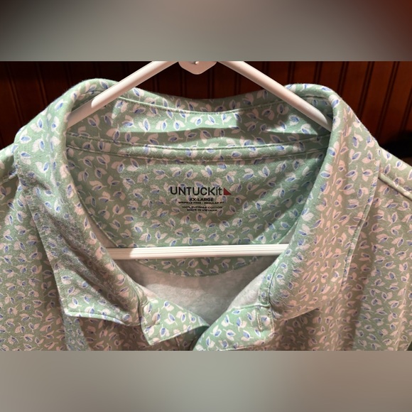 UNTUCKit men’s polo. Sharp green & blue print‎ with logo. 2XL - Picture 2 of 6